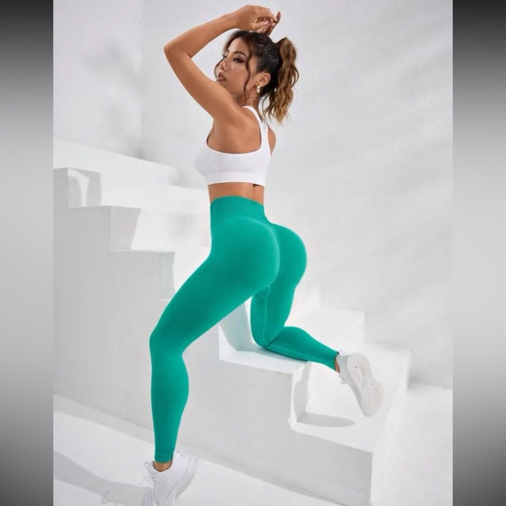 New Inventory 🏈Tummy Control Sports Leggings🏈